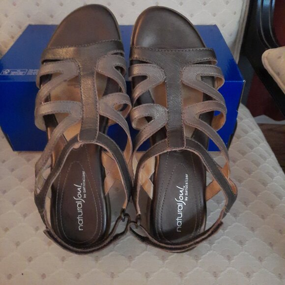 NaturalSoul by Naturalizer Bronze & Gold Sandals 9M. - Picture 3 of 5